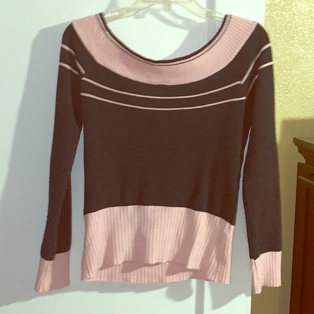 Semi Cold-Shoulder Stripped Pink/Gray Sweater